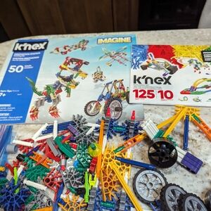 K'NEX lot.  See pictures.  Some are a small size.  Idea booklets x 2.